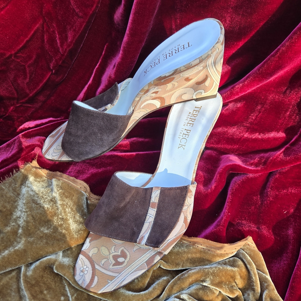 Terre Peck Italy Brown Suede & Pattern Heels Size 38 Floral Print